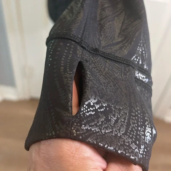 🖤”Lululemon” Black Jacket with Standing Collar and Tailored Fit w/ Pockets🖤 - Picture 8 of 17